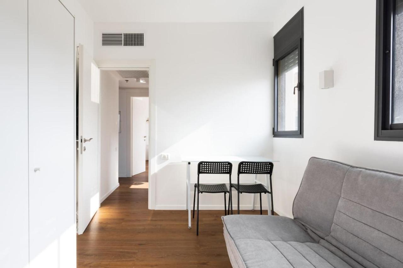 Elegant Apartment W Balcony & Mamad In Heart Of Tel Aviv By Sea N' Rent المظهر الخارجي الصورة